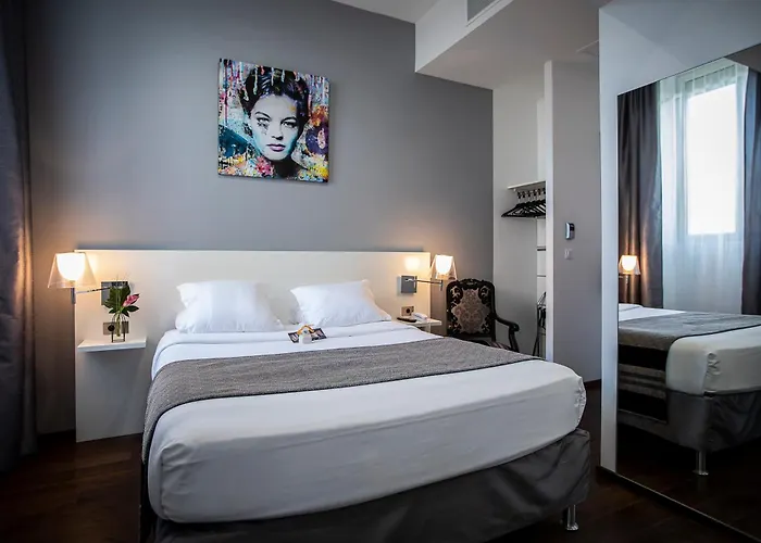 Le Manoir Hotel, BW Signature Collection